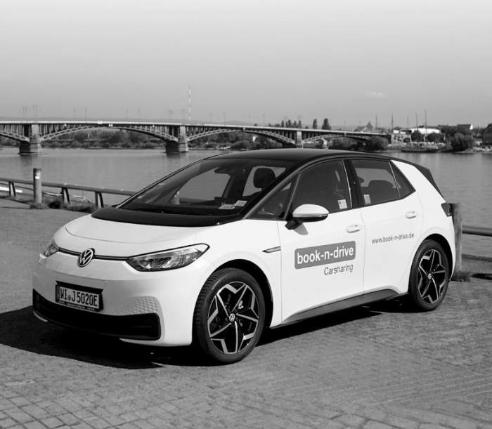 book-n-drive image 2.jpg - Case Study: Driving Innovation for Book-n-drive’s Carsharing Experience